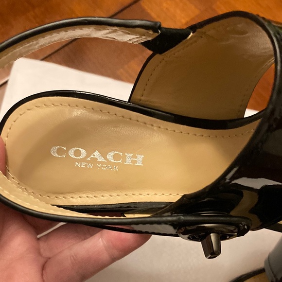 COACH. SIZE 6.  D’ORSAY SLINGBACK STRAPPY HEELS WITH CUTE BUCKLE ON SIDE. EUC - Picture 2 of 10